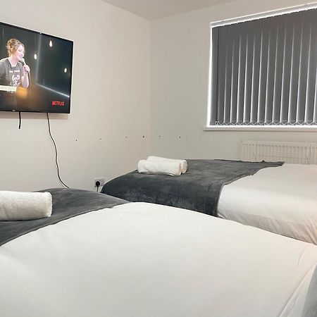 4 Bedroom 2 Bathroom Shared House - Near Bhx And Nec Birmingam Exterior foto