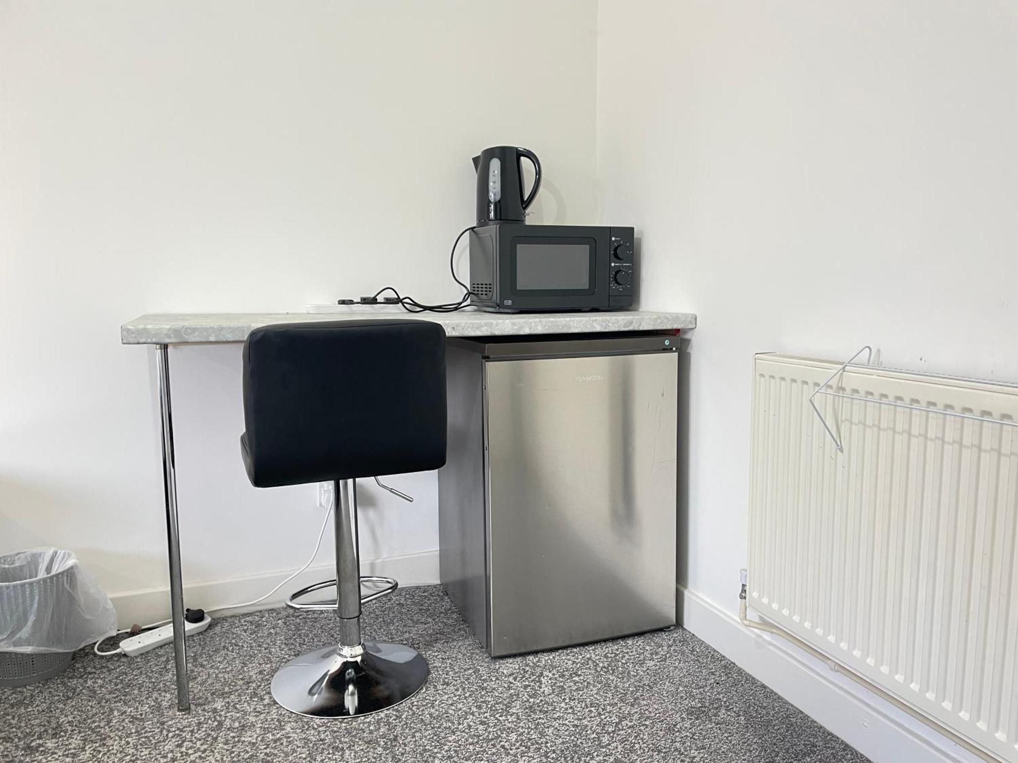 4 Bedroom 2 Bathroom Shared House - Near Bhx And Nec Birmingam Exterior foto