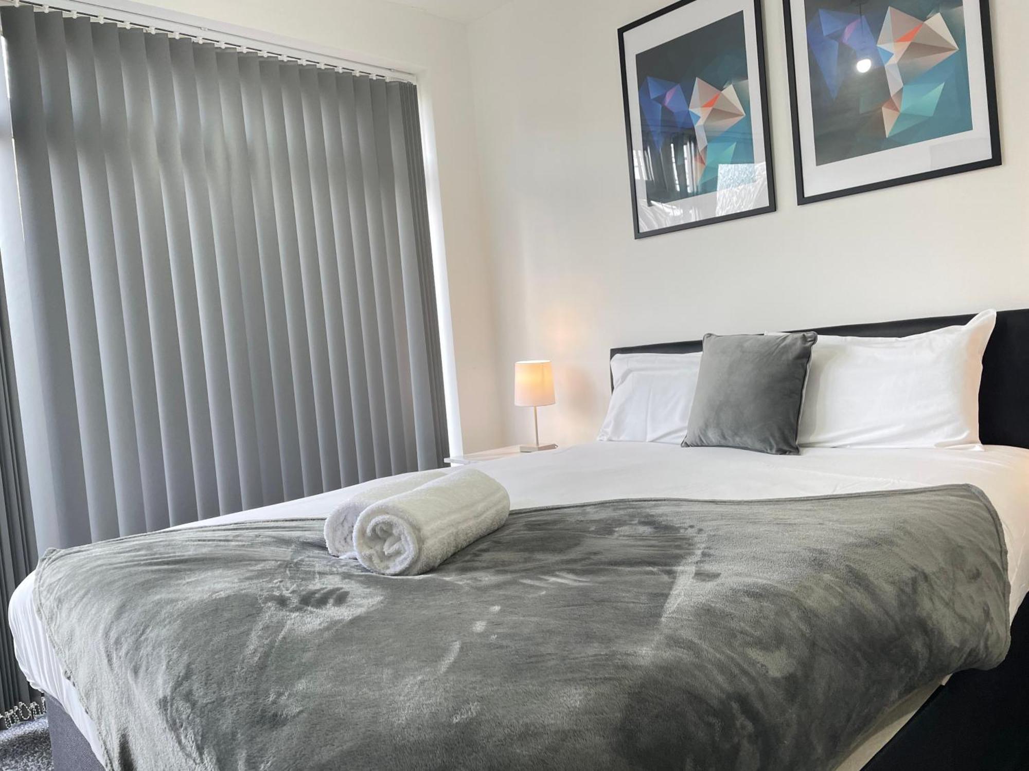 4 Bedroom 2 Bathroom Shared House - Near Bhx And Nec Birmingam Exterior foto